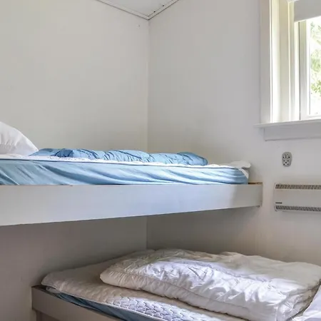 2 Bedroom Stunning In Frederiksvaerk Liseleje